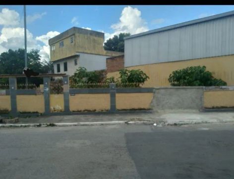 Vendo terreno localizado bairro da posse 