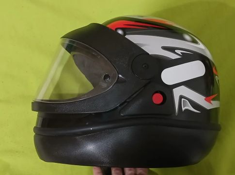 Capacete tamanho 60