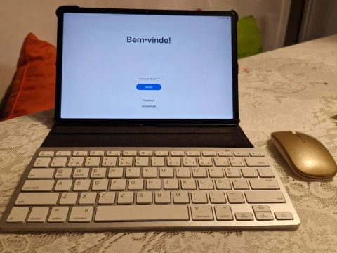 Tablet Samsung Usado com Teclado e Mouse