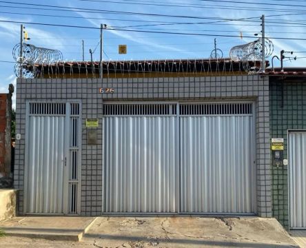 Excelente Casa Residencial - Bairro Vermelha -  158 m²