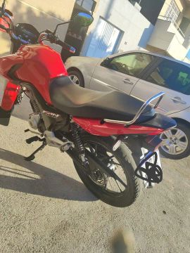 Honda Fan 160 - Vermelha - Ótimo estado!