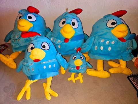 4 Pelúcias Galinha Pintadinha 