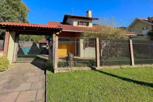 CASA 3 DORMITORIOS