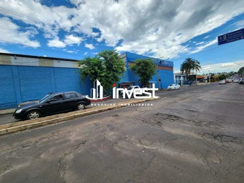 Imóvel com excelente localização a sem metros do shopping Uberaba