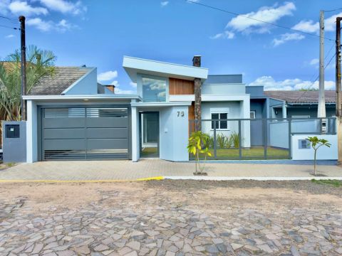 Casa à venda no bairro Amaral Ribeiro
