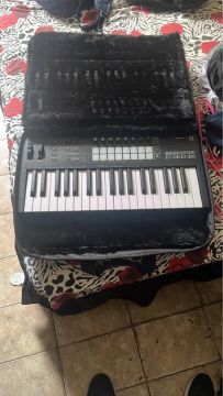 Controlador Novation Launchkey 37