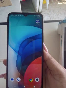 Moto e todo novo nunca aberto 