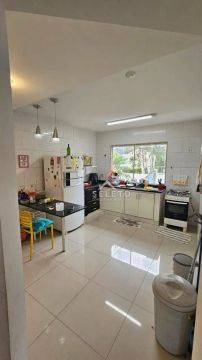 Casa com 3 dormitórios à venda, 210 m² por R$ 795.000,00 - Itaipu - Niterói/RJ