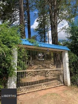 Sítio com 2 dormitórios (sendo suítes) por R$ 650.000,00, próximo a Piscina Sant