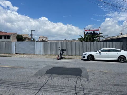 Terreno livre de enchente e alagamentos na rua Blumenau próximo a balsa.