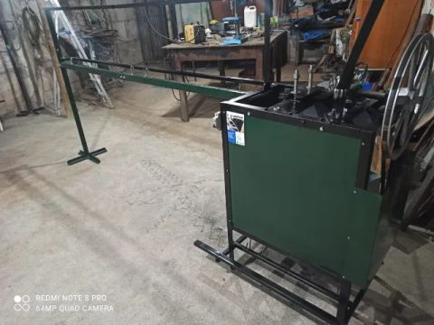 Máquina para fabricação de tela alambrado