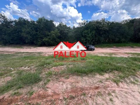 Terreno 420 m² a venda no Codomínio Ninho Verde II na cidade de Pardinho interior de SP