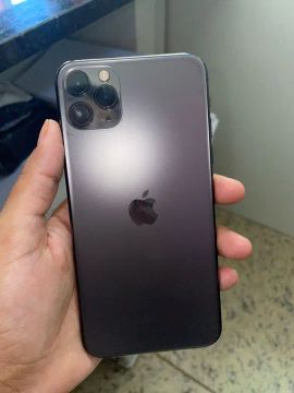 iPhone 11 Pro Max / 2.100$