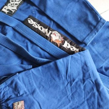 Kimono Masc Red Nose Azul A2 + faixa branca