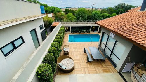Casa para locação 4 quartos 3 suites em condominio