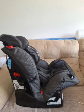 Cadeirinha de carro para bebê - Preço ótimo!