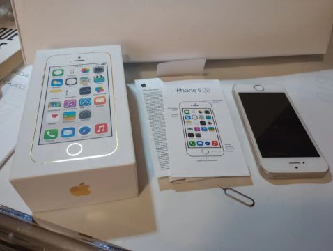 Celular iPhone 5S 32GB pra peça