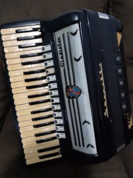 Acordeon Stanelli 120 baixos