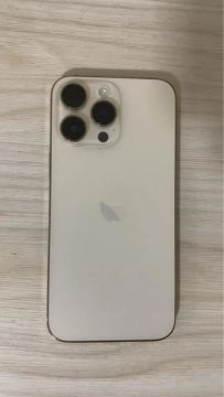 Vendo iPhone 14 Pro Max bateria 85% com nota fiscal , carregador . Valor 4.700$