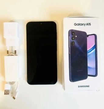 Samsung Galaxy A15 - 8/256GB, NFC, Carregamento Rápido. - Troco por outro.