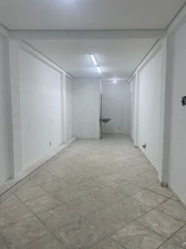Loja comercial reformada- OPORTUNIDADE DE OURO