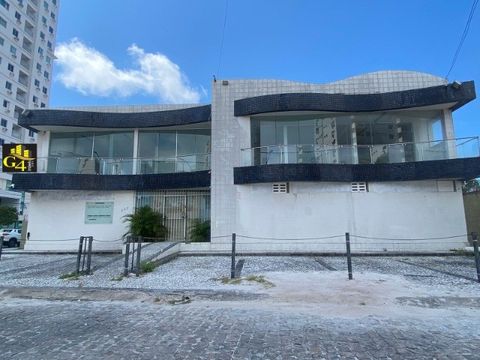 Prédio Comercial em Tambaú de esquina, térreo e 1° andar.