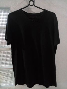 CAMISETA PRETA