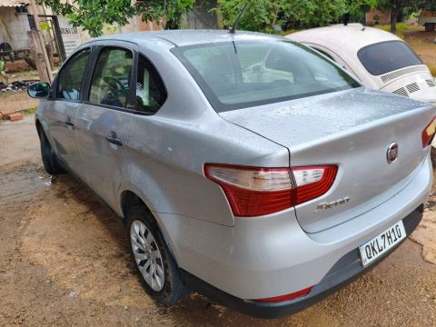 Gran Siena 2019 R$45.900 IPVA pago 