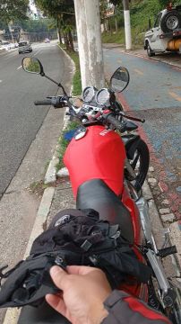 Suzuki 125cc - Vermelha - Ótimo estado