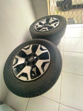 jogo de rodas Toyota Hilux 