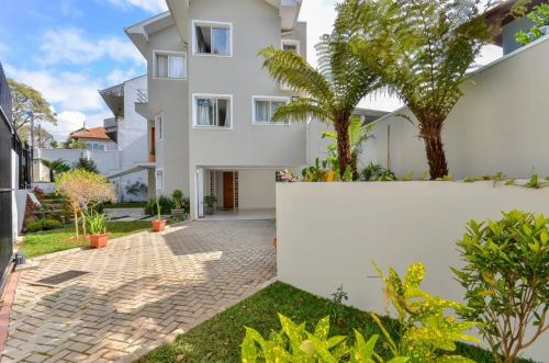 Casa 3 quartos próximo ao Jd Schaffer. 236 m2. R$ 1.370.000.