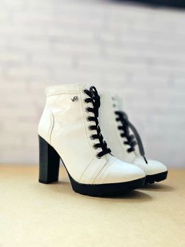 Bota Coturno Verniz Branca