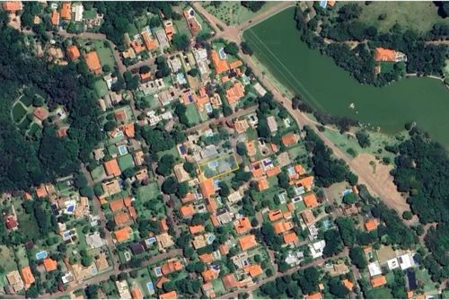 Terreno Privilegiado com piscina no Clube de Campo Valinhos - 1106m² com vista para o nasc