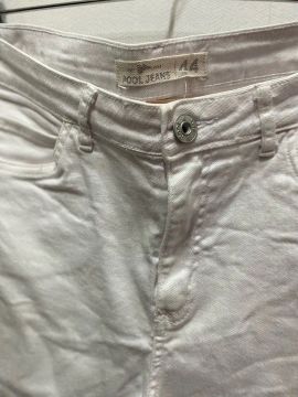 Calça branca, pool, tamanho 44, reta 