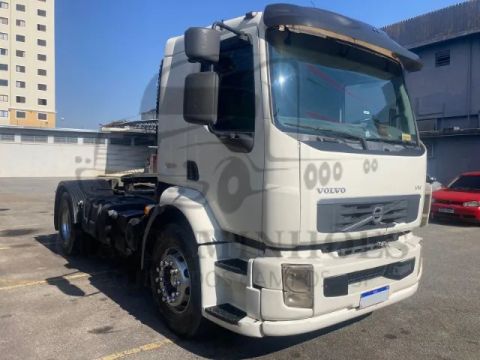 Volvo Vm 330 4x2 Ano 2012 Leito