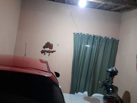 Vende-se casa