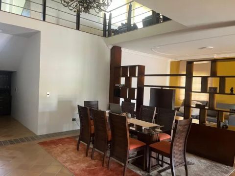  Casa dos sonhos em condomínio fechado! 