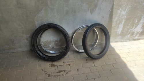 Rodas de moto aro 18 com pneus 