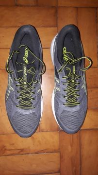 Tênis Asics 44 Novo Sem Uso