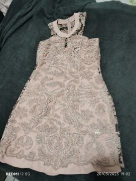 Vestido renda nude