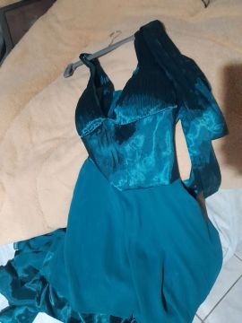 Vestido Longo Azul Tiffany - Tamanho M.  Tenho varios vestidos d festa. Todos p 350 reais.