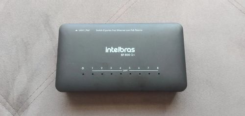 Switch Intelbras SF 800 Q+ 8 Portas Fast Ethernet com PoE Passivo