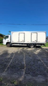 Vendo caminhão accelo 815 com bau  