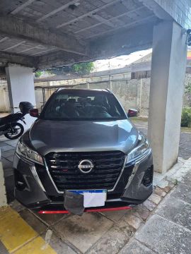 Kicks X-Play com apenas 22mil km