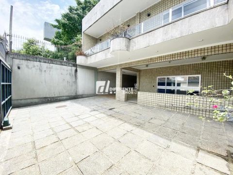 Casa com 5 dormitórios à venda, 373 m² por R$ 1.500.000,00 - Cabuis - Nilópolis/RJ