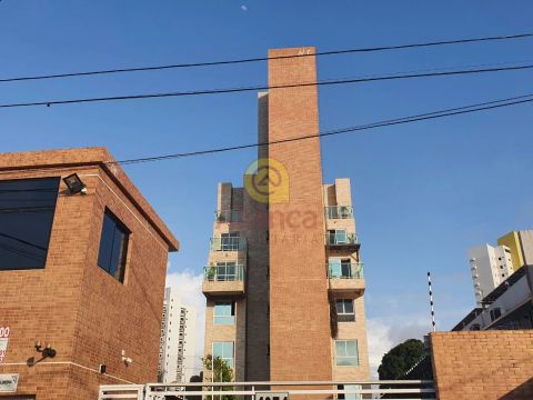 Excelente apartamento DUPLEX em Capim Macio com 03 quartos sendo 01 suíte