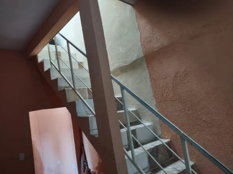 Vende se uma casa em são vicente, perto do VLT
