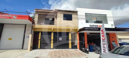 Ponto comercial para Locação e Venda próximo à Praia da Costa com pavimento superior resid