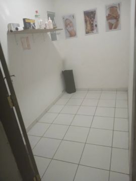 Alugo sala dentro de clínica 