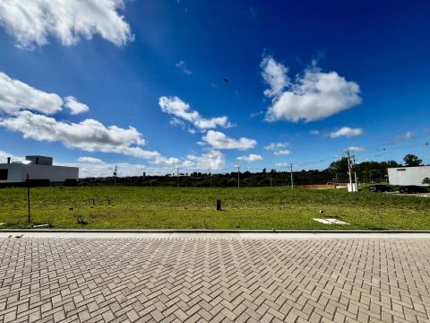 Lote no Condomínio Casa Viva